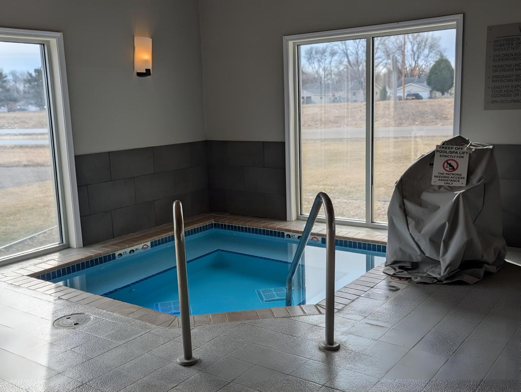Country Inn & Suites By Radisson, Chippewa Falls, Wi מראה חיצוני תמונה