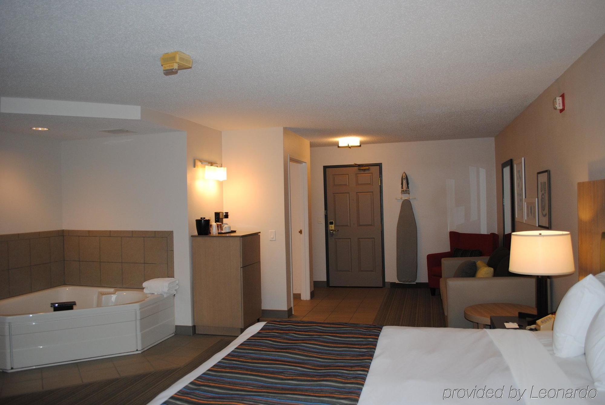 Country Inn & Suites By Radisson, Chippewa Falls, Wi מראה חיצוני תמונה