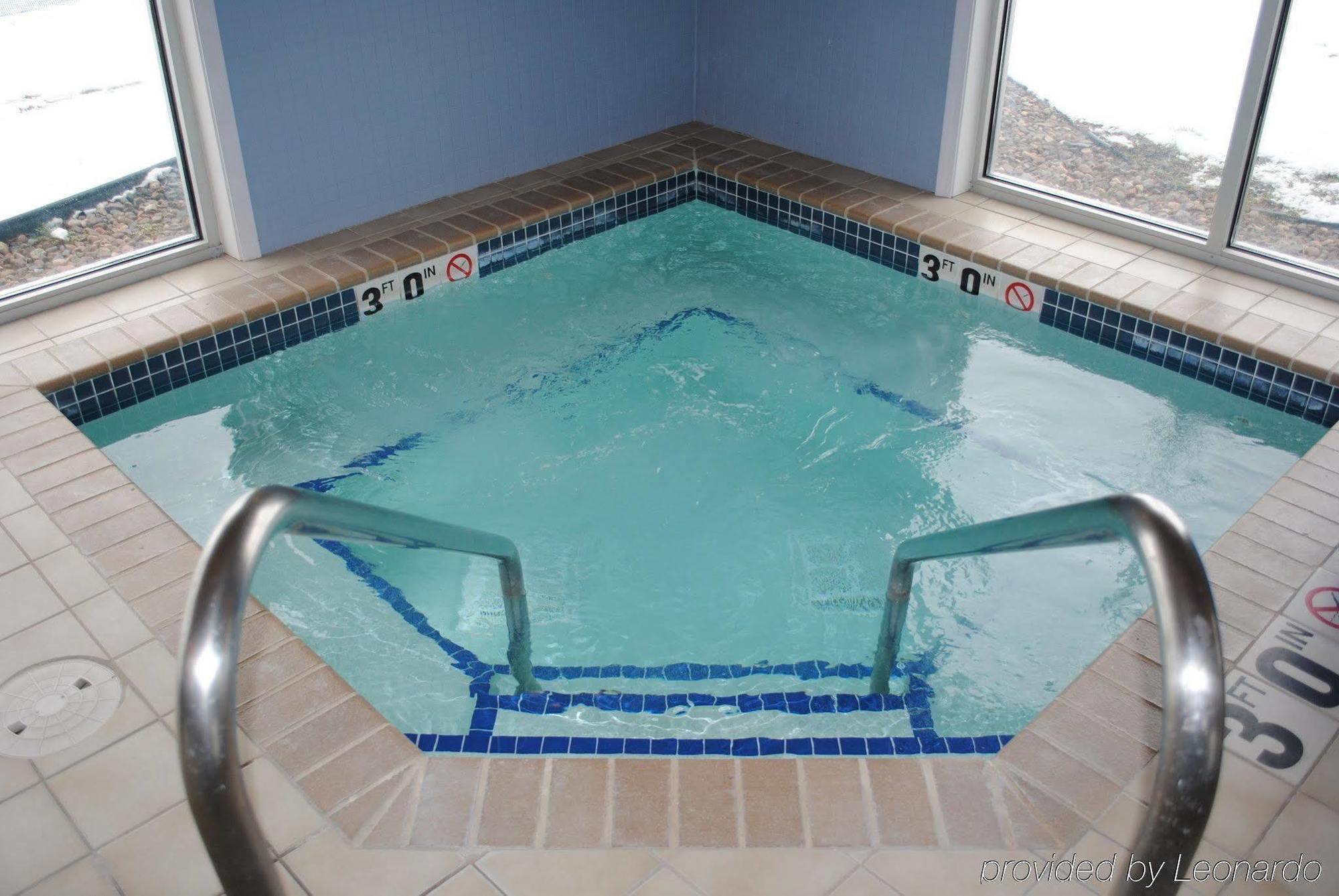 Country Inn & Suites By Radisson, Chippewa Falls, Wi מראה חיצוני תמונה